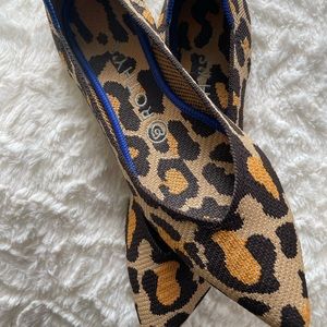 Rothy’s Big Cat Points